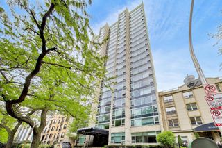 2728 N Hampden Court 1701, Chicago, IL 60614