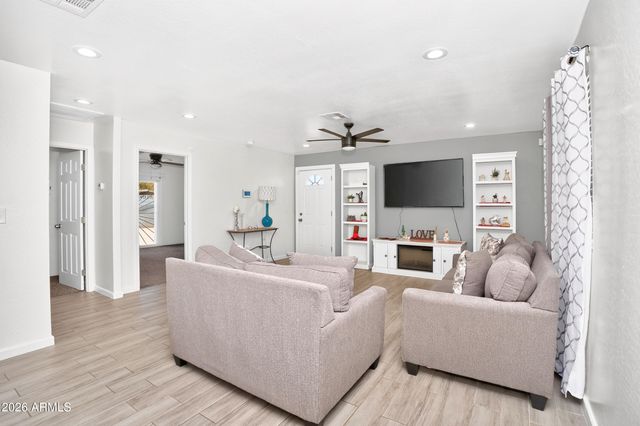 7714 W OSBORN Road, Phoenix, AZ 85033