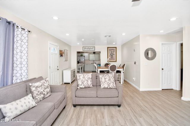 7714 W OSBORN Road, Phoenix, AZ 85033