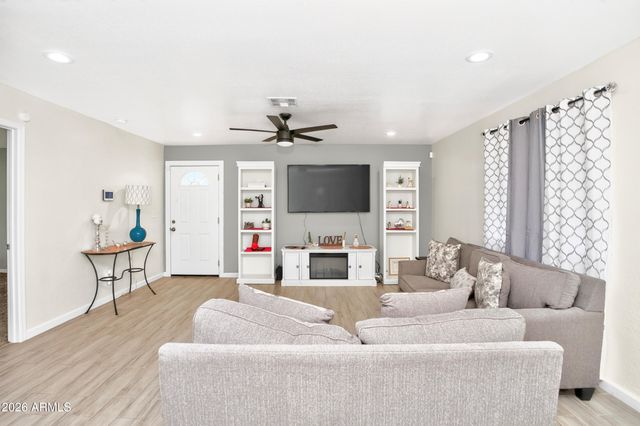 7714 W OSBORN Road, Phoenix, AZ 85033