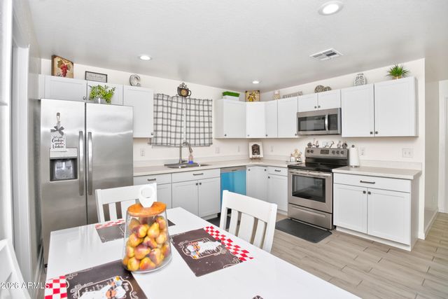 7714 W OSBORN Road, Phoenix, AZ 85033