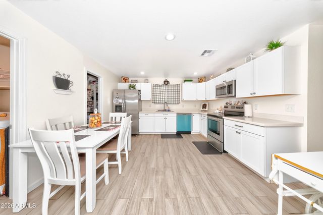 7714 W OSBORN Road, Phoenix, AZ 85033