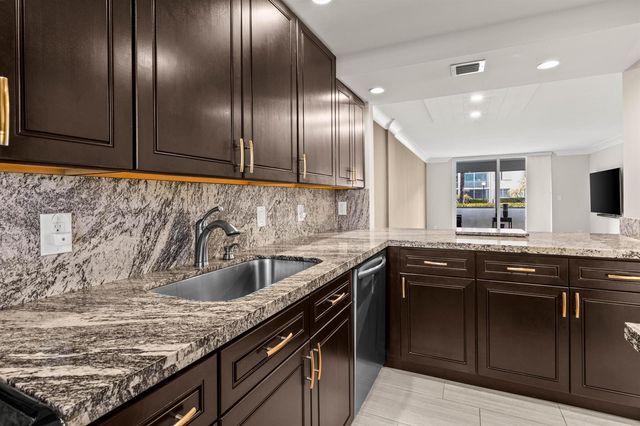 4502 N Federal Highway 144e, Lighthouse Point, FL 33064