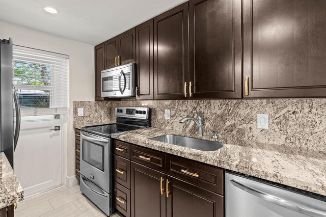 4502 N Federal Highway 144e, Lighthouse Point, FL 33064
