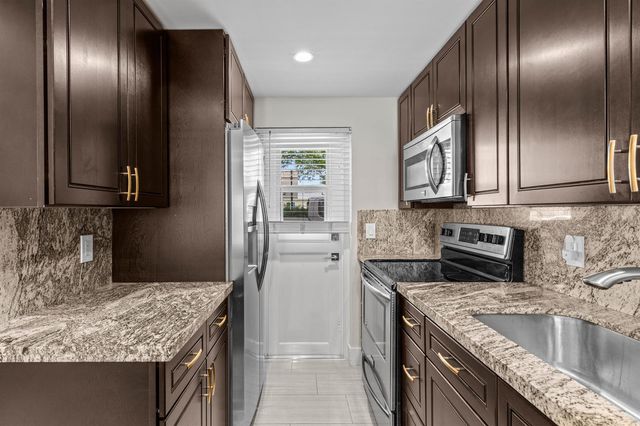 4502 N Federal Highway 144e, Lighthouse Point, FL 33064