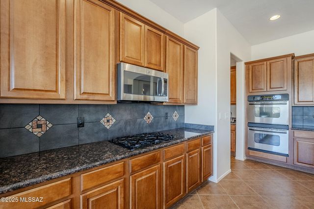 692 W Bright Canyon Drive, Oro Valley, AZ 85755