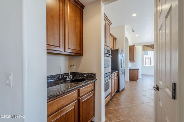 692 W Bright Canyon Drive, Oro Valley, AZ 85755