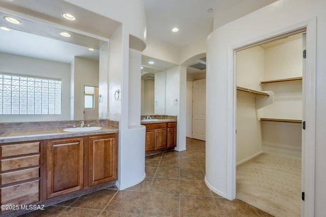 692 W Bright Canyon Drive, Oro Valley, AZ 85755