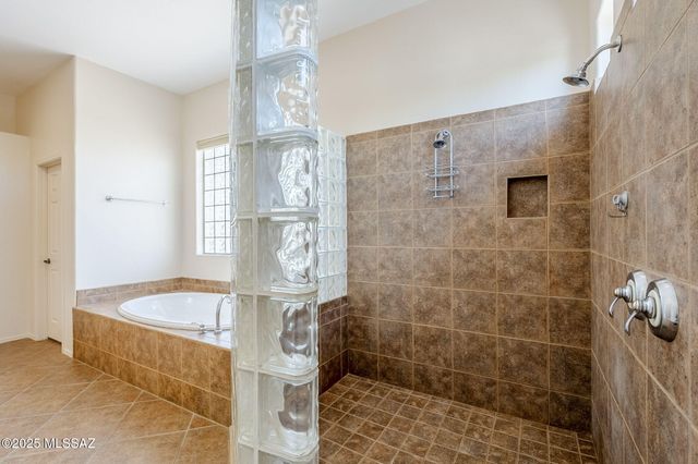 692 W Bright Canyon Drive, Oro Valley, AZ 85755