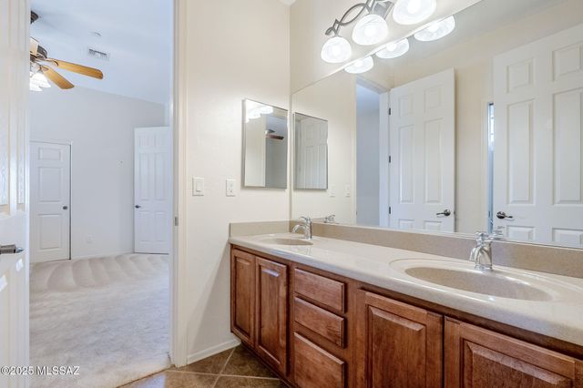 692 W Bright Canyon Drive, Oro Valley, AZ 85755