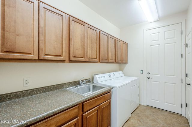 692 W Bright Canyon Drive, Oro Valley, AZ 85755