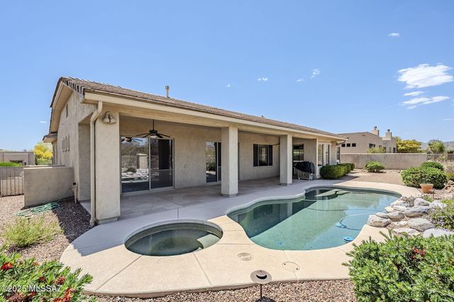 692 W Bright Canyon Drive, Oro Valley, AZ 85755