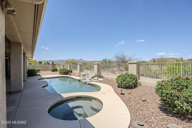 692 W Bright Canyon Drive, Oro Valley, AZ 85755