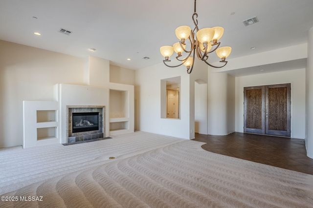 692 W Bright Canyon Drive, Oro Valley, AZ 85755