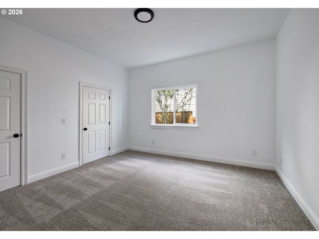 721 Se FOREST GLEN Rd, Estacada, OR 97023