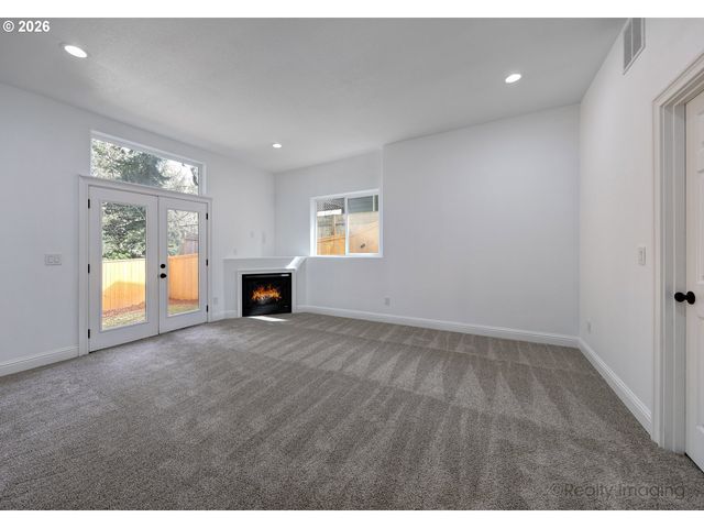 721 Se FOREST GLEN Rd, Estacada, OR 97023