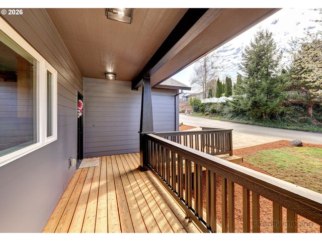 721 Se FOREST GLEN Rd, Estacada, OR 97023