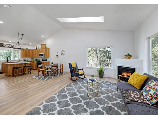 721 Se FOREST GLEN Rd, Estacada, OR 97023