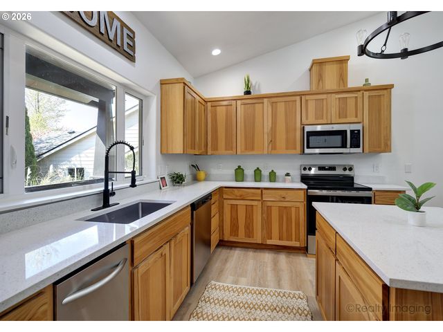 721 Se FOREST GLEN Rd, Estacada, OR 97023