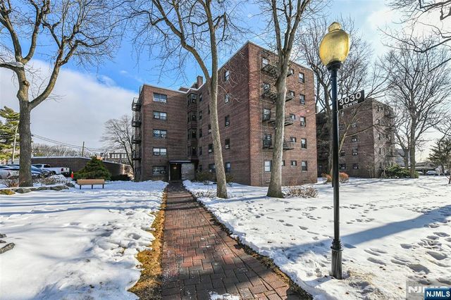 3020-3030 Edwin Avenue 5 H, Fort Lee, NJ 07024