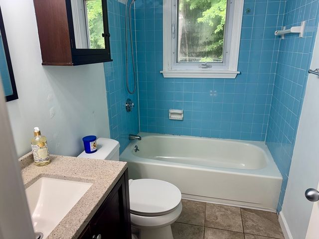 20 Entrybrook Drive, Springfield, MA 01108