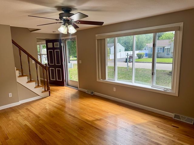 20 Entrybrook Drive, Springfield, MA 01108
