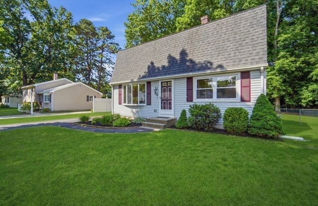20 Entrybrook Drive, Springfield, MA 01108