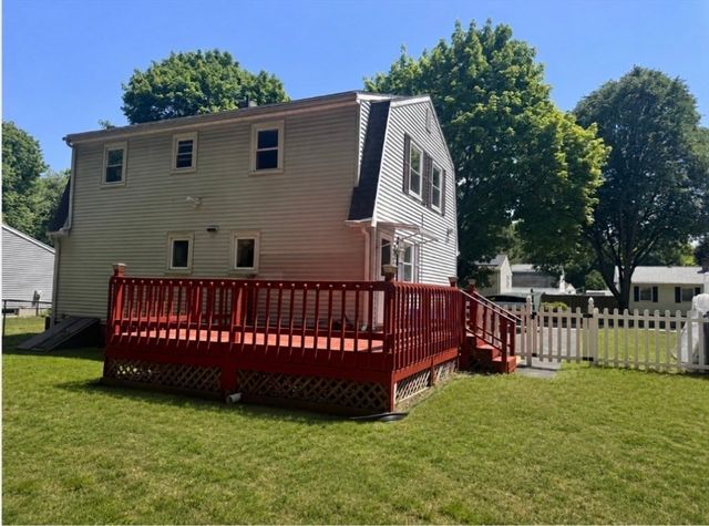 20 Entrybrook Drive, Springfield, MA 01108