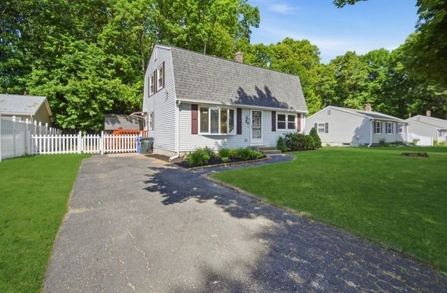 20 Entrybrook Drive, Springfield, MA 01108