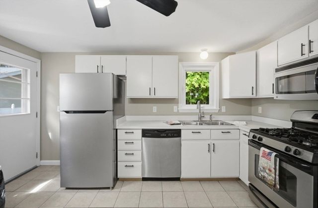 20 Entrybrook Drive, Springfield, MA 01108