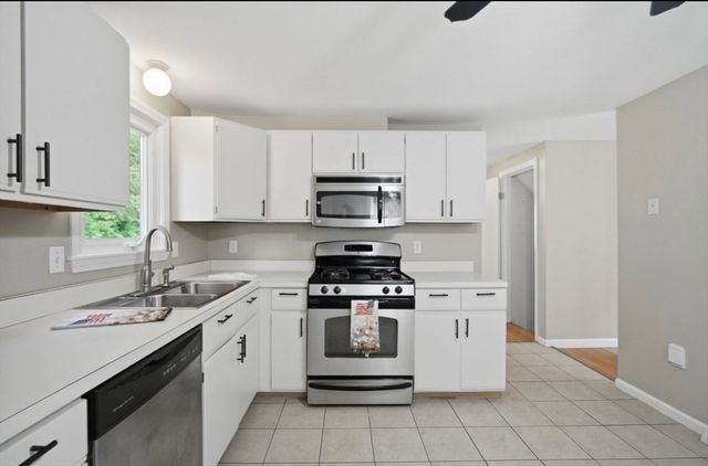 20 Entrybrook Drive, Springfield, MA 01108