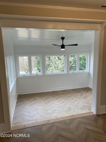 145 E Vermont Avenue, Southern Pines, NC 28387