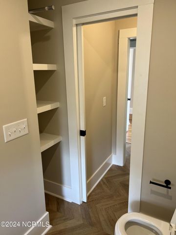 145 E Vermont Avenue, Southern Pines, NC 28387