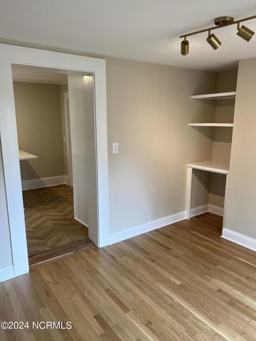 145 E Vermont Avenue, Southern Pines, NC 28387
