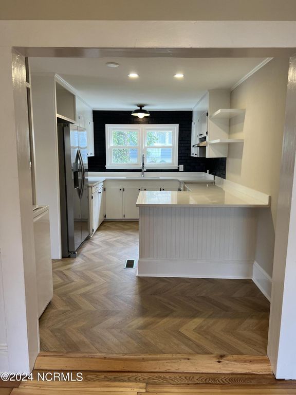 145 E Vermont Avenue, Southern Pines, NC 28387