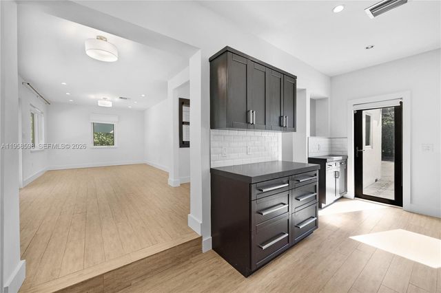 6476 SW 10th Ter, West Miami, FL 33144