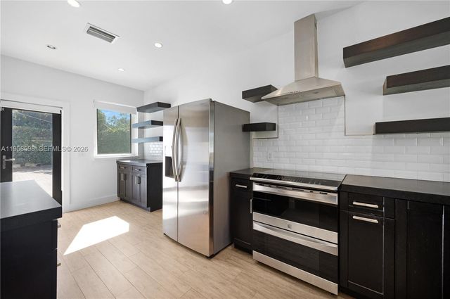 6476 SW 10th Ter, West Miami, FL 33144