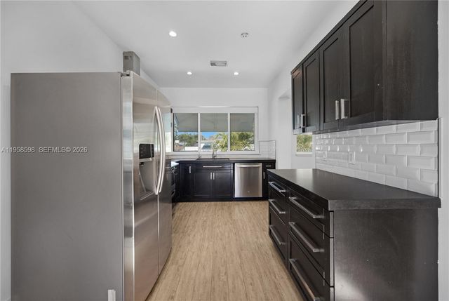 6476 SW 10th Ter, West Miami, FL 33144