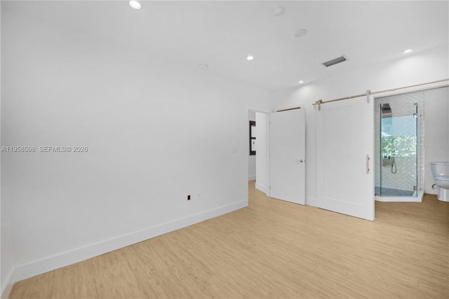 6476 SW 10th Ter, West Miami, FL 33144