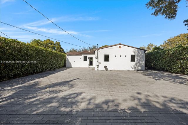 6476 SW 10th Ter, West Miami, FL 33144