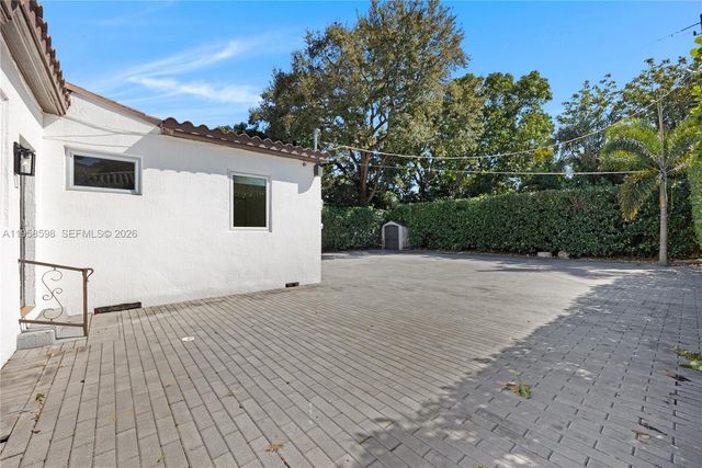 6476 SW 10th Ter, West Miami, FL 33144