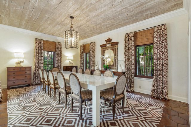 237 El Bravo Way, Palm Beach, FL 33480