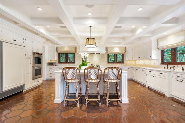 237 El Bravo Way, Palm Beach, FL 33480