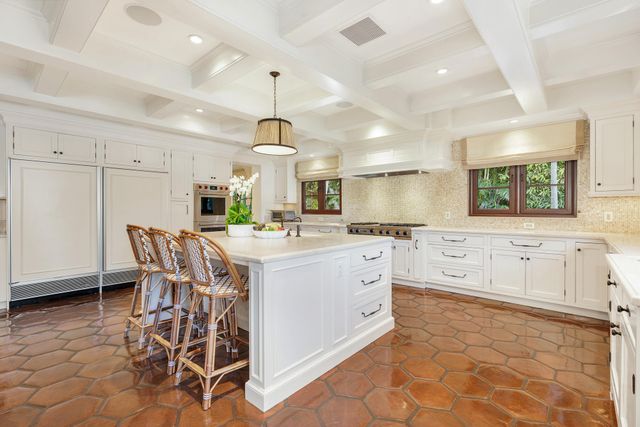 237 El Bravo Way, Palm Beach, FL 33480