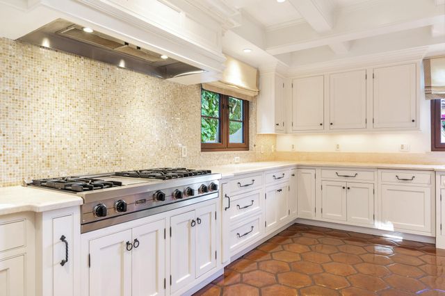 237 El Bravo Way, Palm Beach, FL 33480