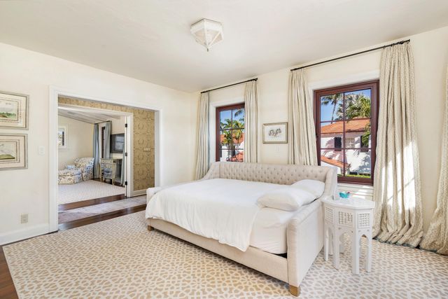 237 El Bravo Way, Palm Beach, FL 33480