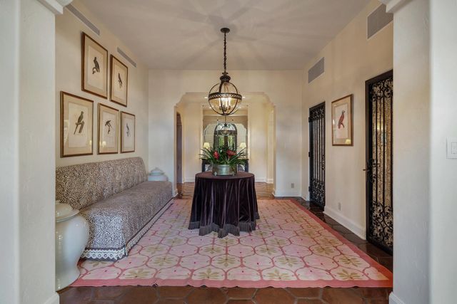 237 El Bravo Way, Palm Beach, FL 33480