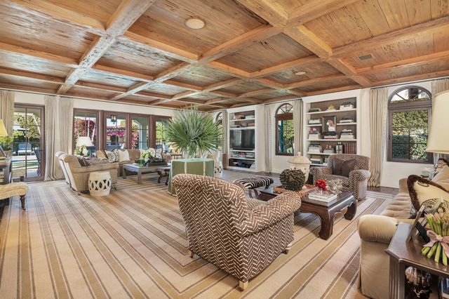 237 El Bravo Way, Palm Beach, FL 33480