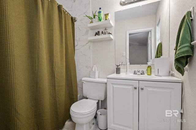 7005 Orangeburg Drive, Mobile, AL 36608