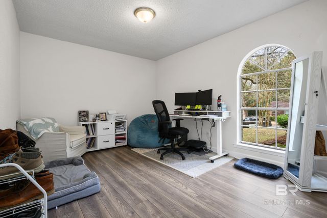 7005 Orangeburg Drive, Mobile, AL 36608